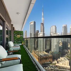 Full Burj Khalifa View Lux 2bedroom With Rooftop Pool Location In Paramount Midtown , Dubai United Arab Emirates